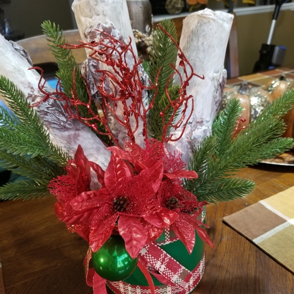 Christmas table decor - Picture 2 of 4
